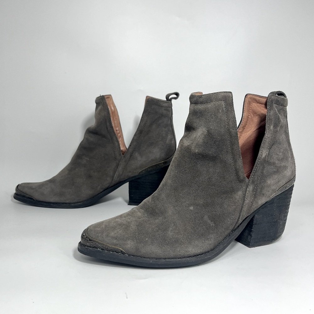 Jeffrey Campbell Cromwell Gray Suede Booties Size 8